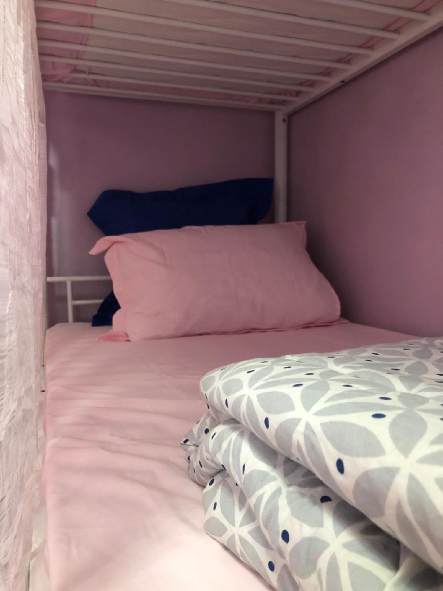 Female-Dortoir Femme -Dorm Shared Room Paris Bobigny Buitenkant foto