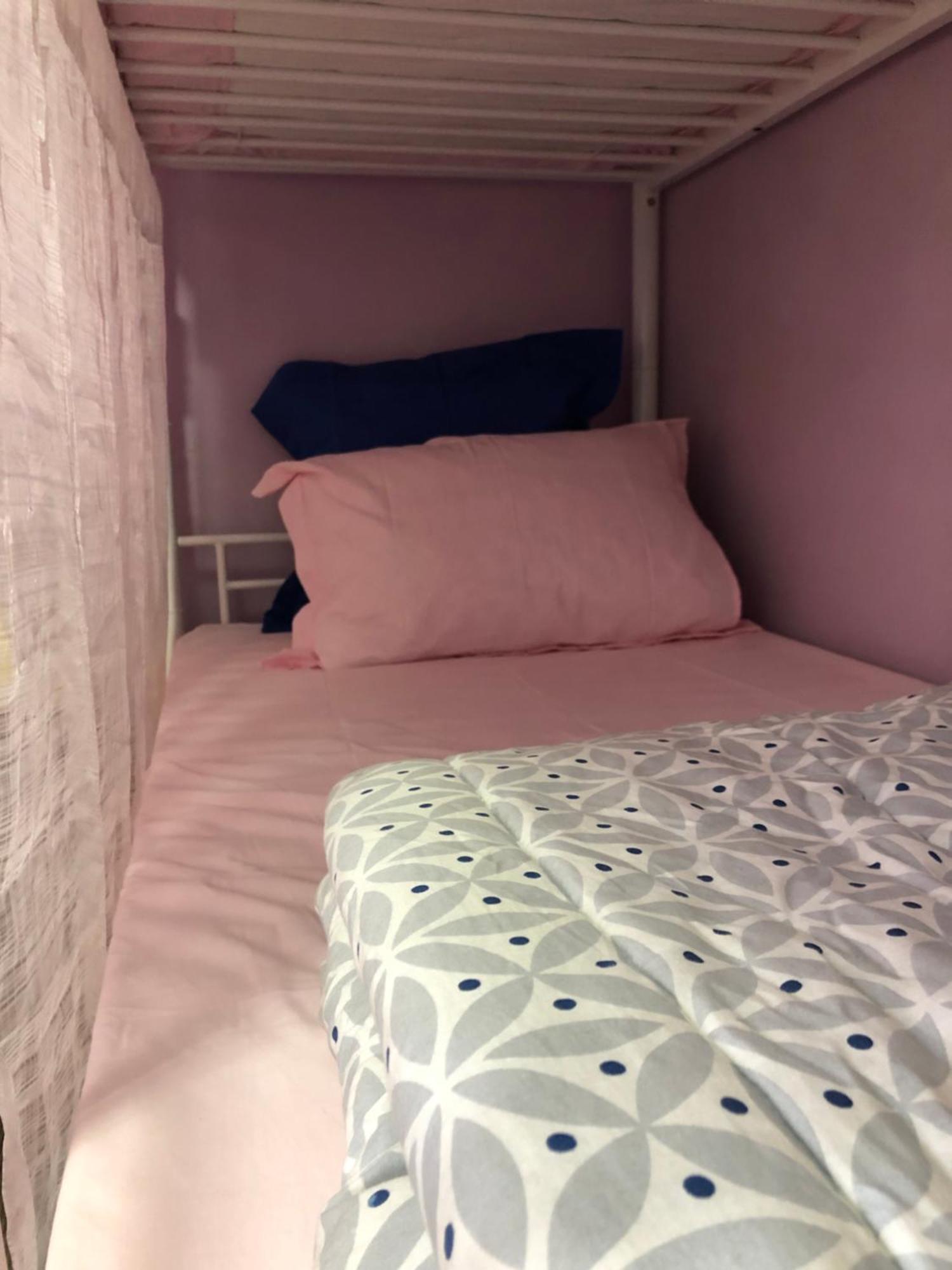 Female-Dortoir Femme -Dorm Shared Room Paris Bobigny Buitenkant foto
