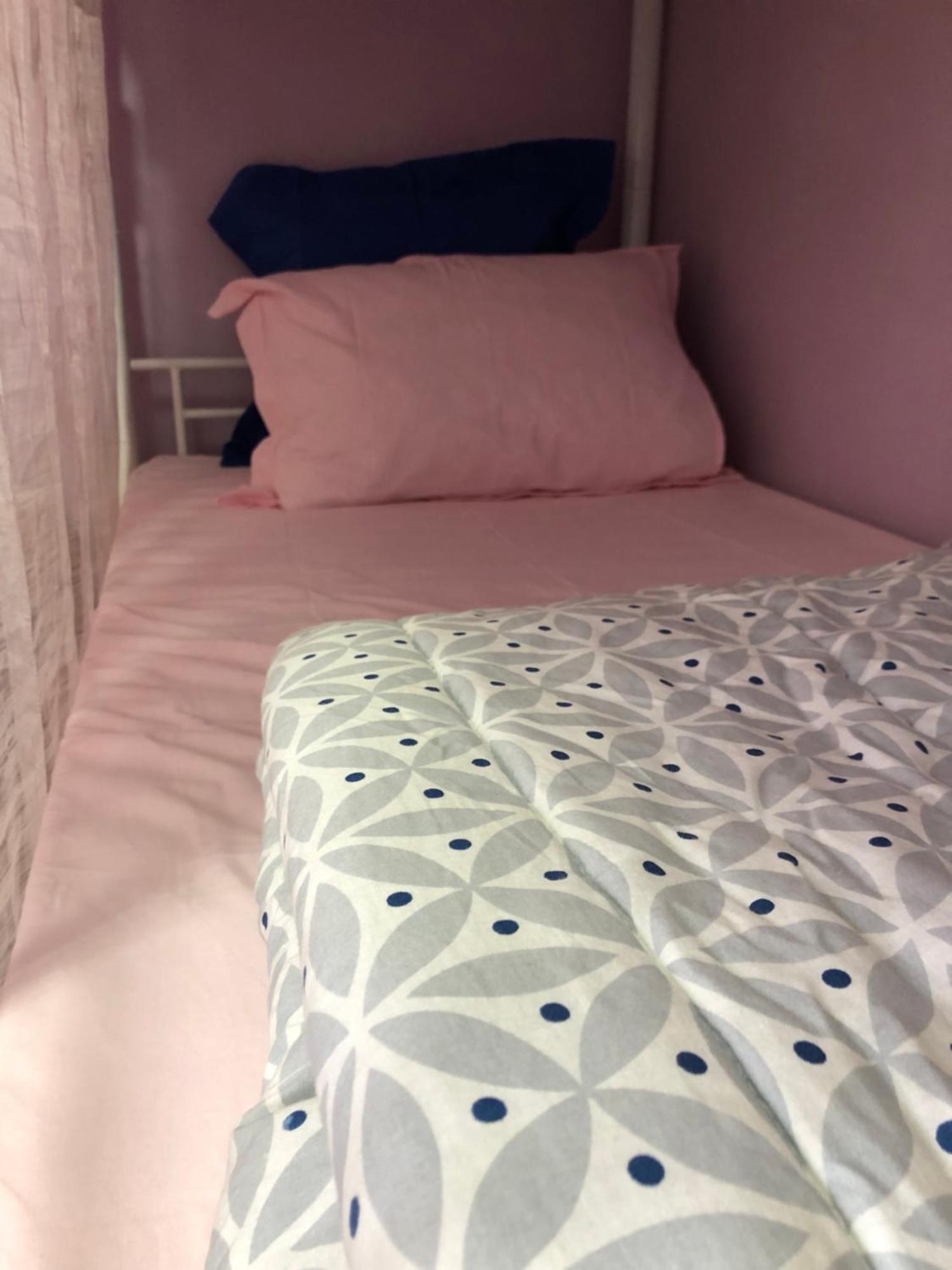 Female-Dortoir Femme -Dorm Shared Room Paris Bobigny Buitenkant foto