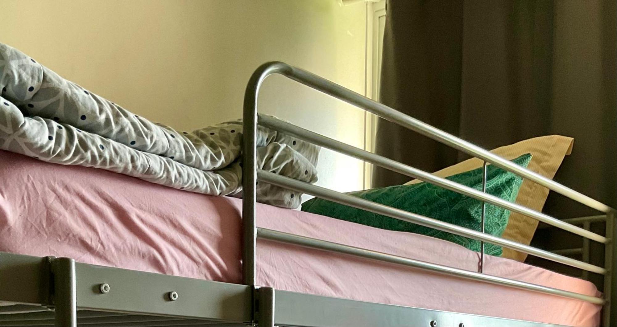 Female-Dortoir Femme -Dorm Shared Room Paris Bobigny Buitenkant foto